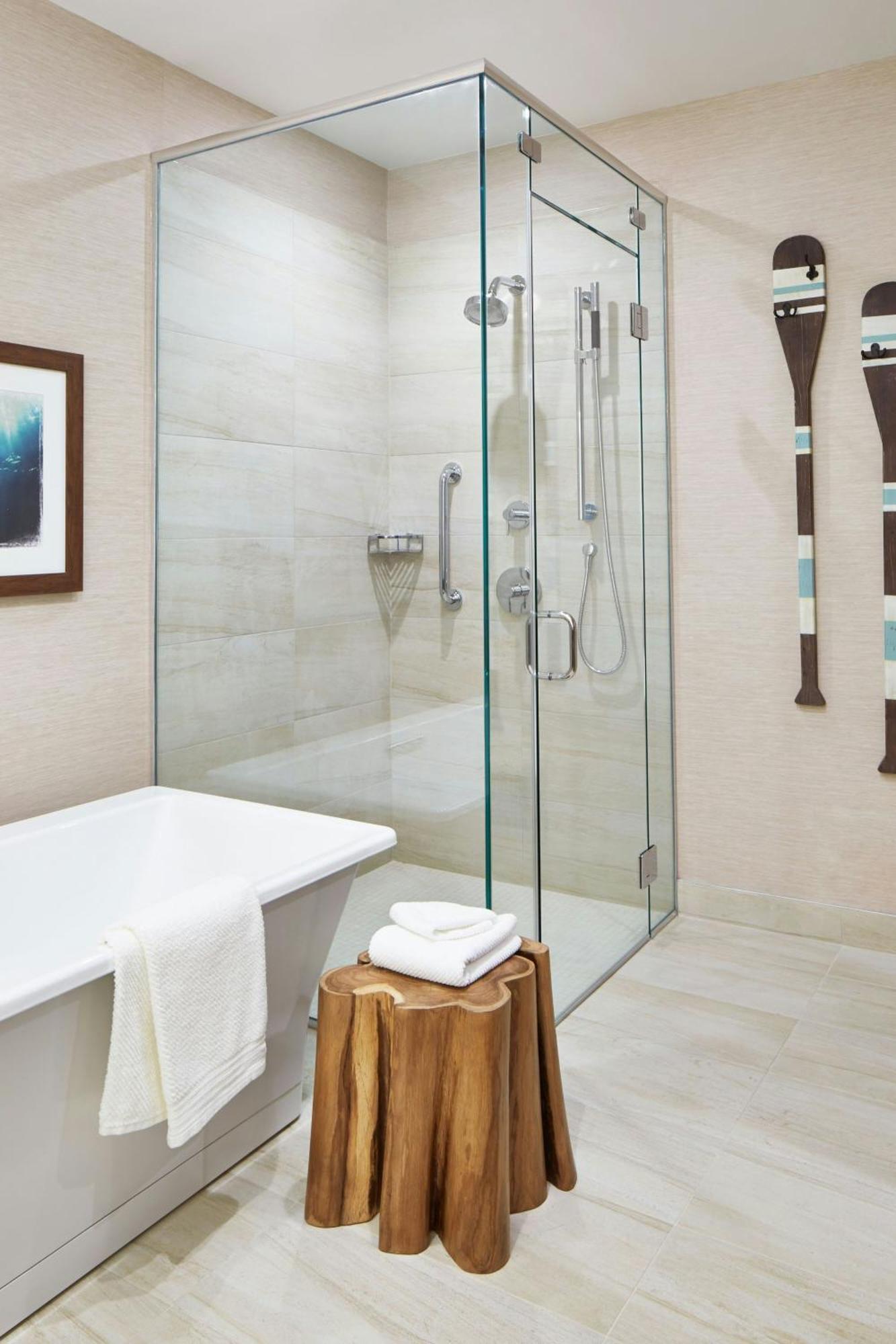 The Del Monte Lodge Renaissance Rochester Hotel & Spa Екстер'єр фото