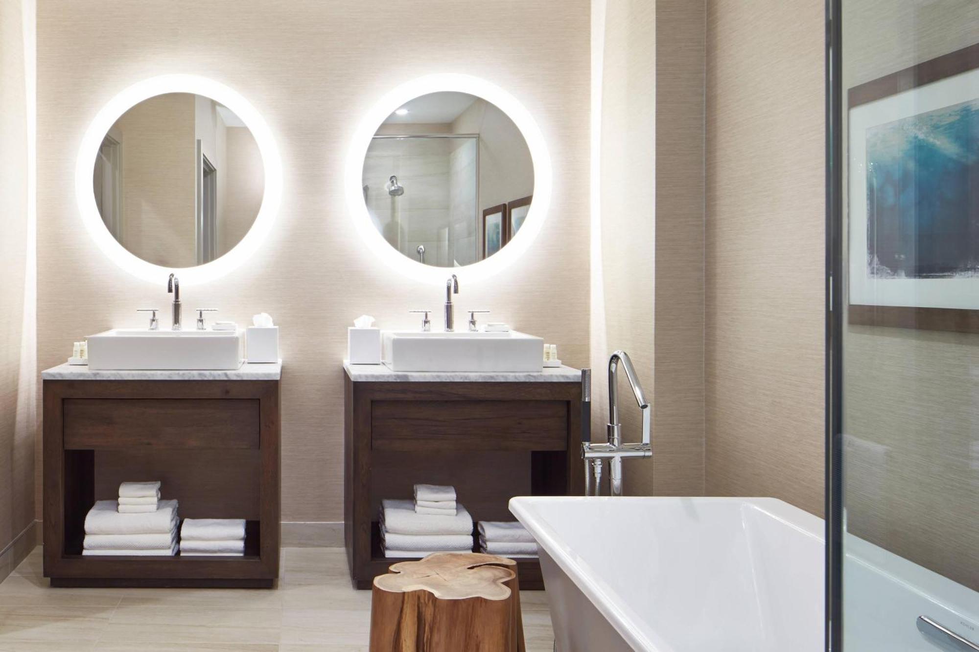 The Del Monte Lodge Renaissance Rochester Hotel & Spa Екстер'єр фото