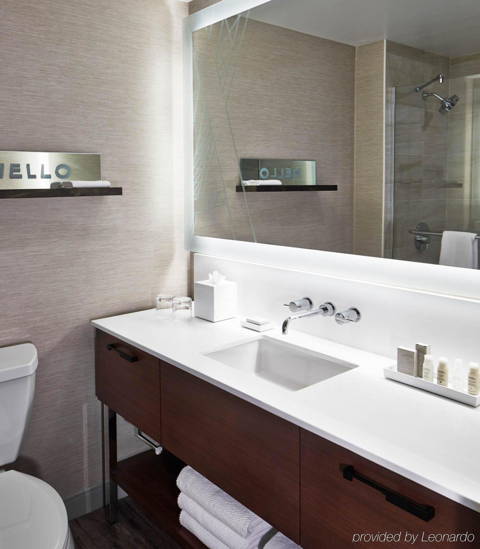 The Del Monte Lodge Renaissance Rochester Hotel & Spa Екстер'єр фото
