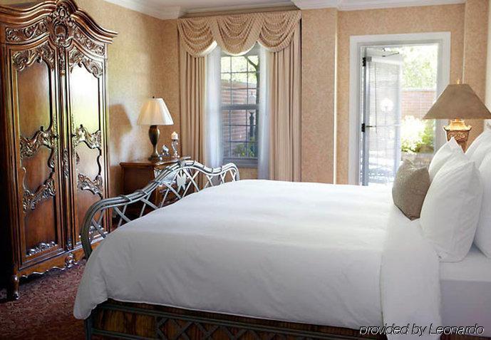 The Del Monte Lodge Renaissance Rochester Hotel & Spa Екстер'єр фото