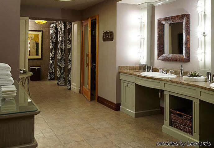 The Del Monte Lodge Renaissance Rochester Hotel & Spa Екстер'єр фото